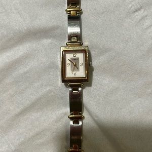 Timex Vintage Women’s Two-Toned Watch